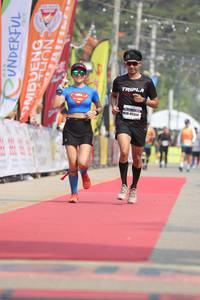 BIB: 454
                            <button type="button" onclick="openModal(8229162)" class="btn btn-primary btn-sm float-right btn-popup" data-toggle="modal" data-target=".modal-high-quality">
                        <i class="fas fa-shopping-cart"></i> Add to Cart
                    </button>
                                            <button type="button" onclick="isThisMe(8229162, true)" class="btn btn-success btn-sm float-right btn-popup btn-isme hidden" data-toggle="tooltip" data-placement="bottom" title="นี่คือรูปของคุณใช่ไหม คลิกที่นี่เพื่อเอาเข้าอัลบั้ม">
                        <i class="fas fa-plus"></i> Add to album
                    </button>
                    <button type="button" onclick="isThisMe(8229162, false)" class="btn btn-warning btn-sm float-right btn-popup btn-isnotme hidden">
                        <i class="fas fa-ban"></i> Remove from album
                    </button>